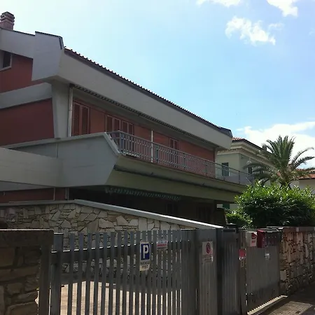Isabella Apartment Massa (Tuscany)